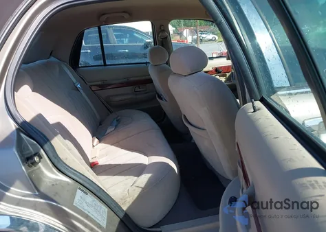 2001 Mercury Grand Marquis Gs z USA, uszkodzony, nr VIN 2MEFM74W91X611152